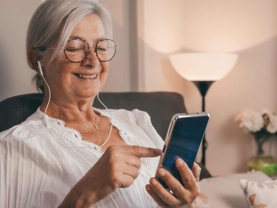 Find out above how in-ear-headphone can cause ear wax build up and ear pain at Peninsula Hearing Care in Devon & Cornwall